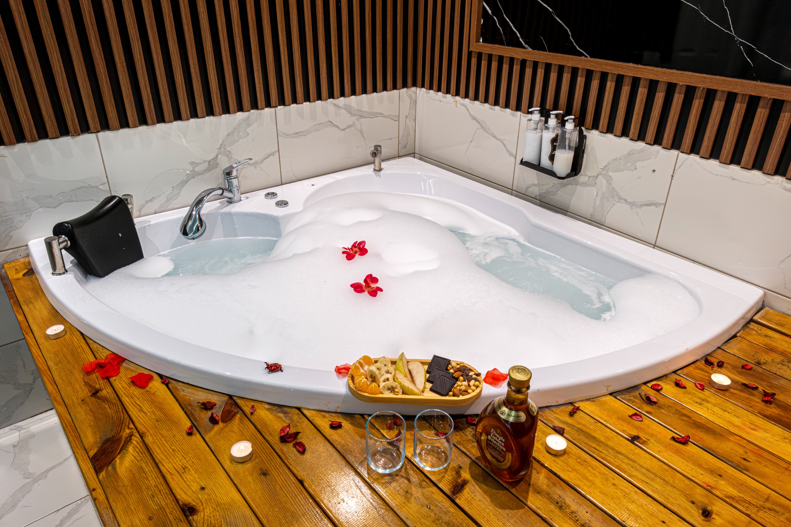 Jakuzili ve Suit Odalarıyla SuperStay Eyüp Otel’de Konforun Zirvesi